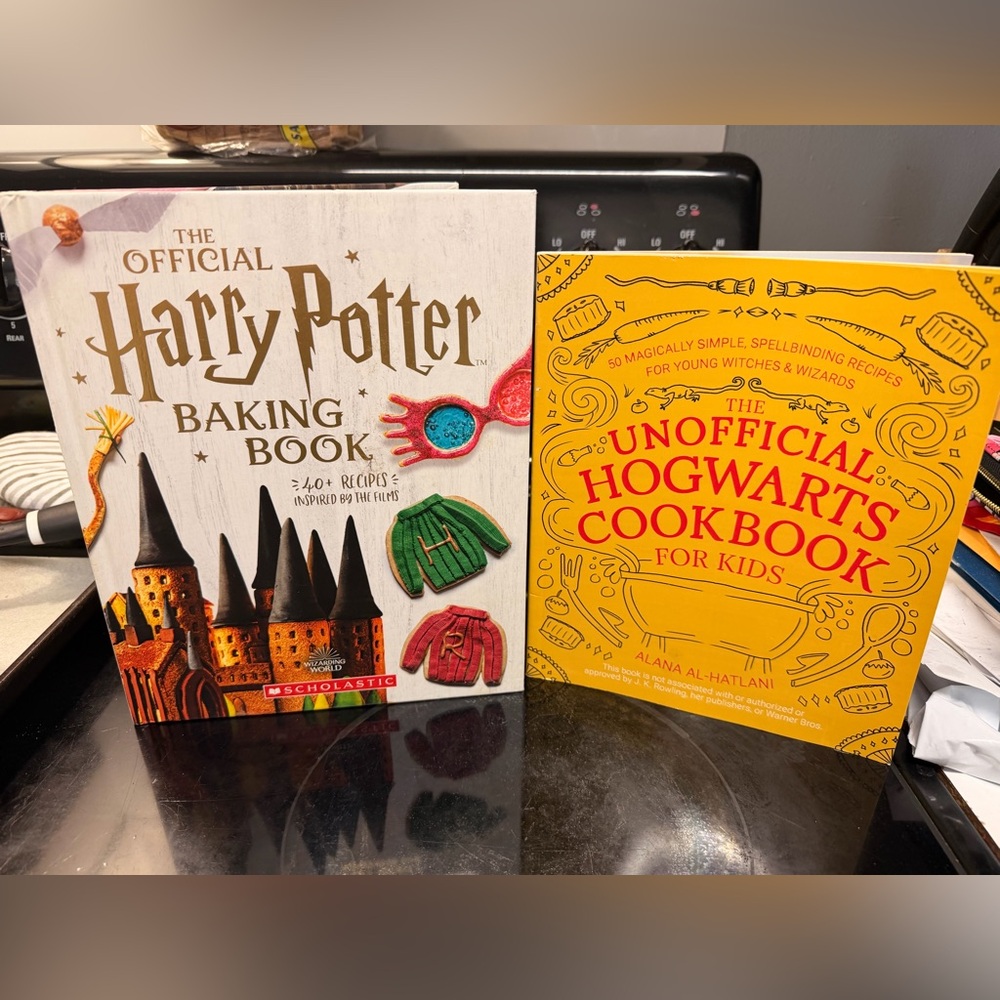 The Official Harry Potter Baking Book & The Unofficial Hogwarts Cookbook bundle